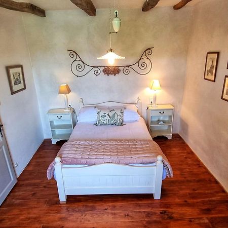 L'Ancienne Forge De Cregols Bed and Breakfast Exteriör bild